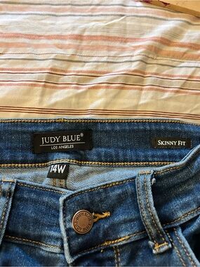 Judy Blue Skinny Fit Jeans in Medium Blue Denim